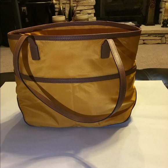 Michael Kors tote - Picture 4 of 12